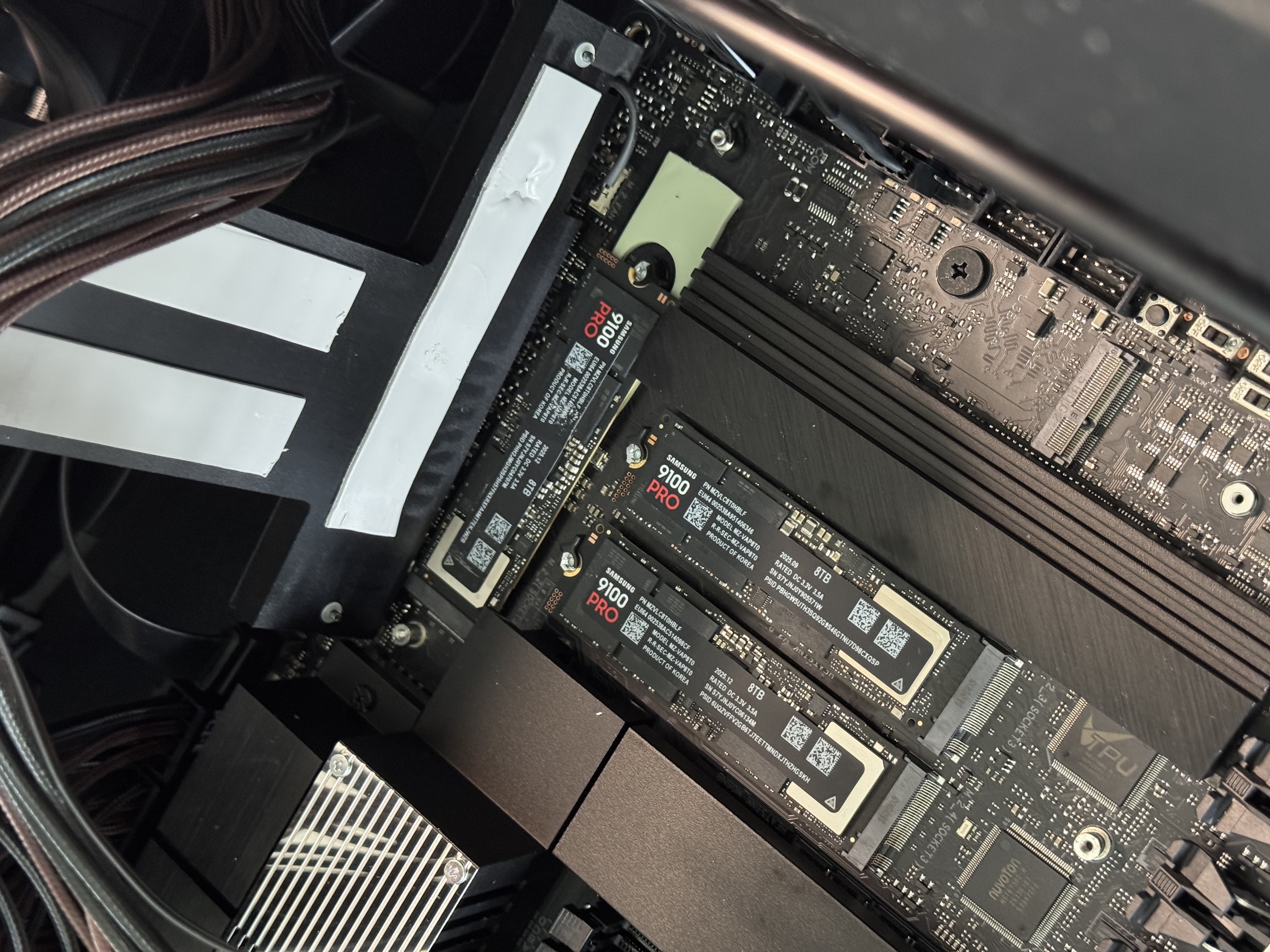 NVMe scratch array